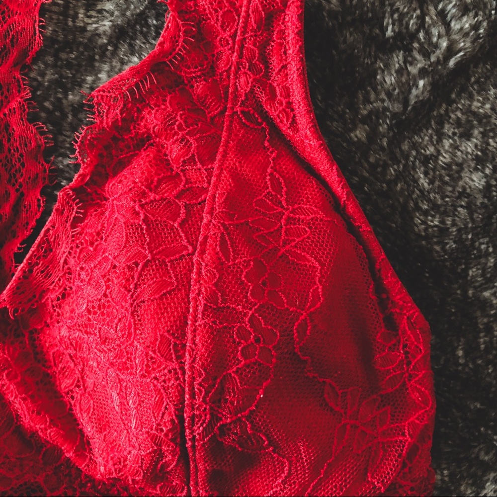 NWOT GILLY HICKS BRALETTE
